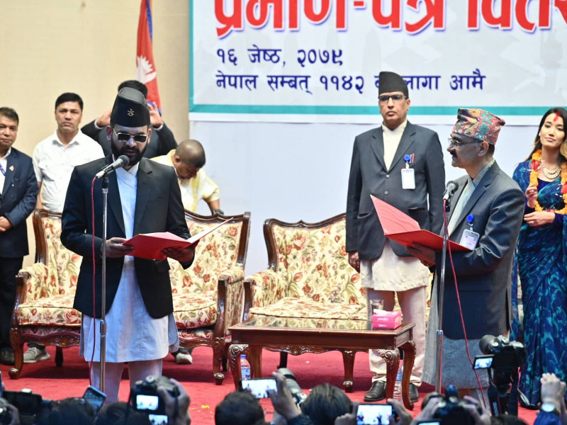 बालेनले नेवारी भाषामा पनि लिए मेयरकाे शपथ